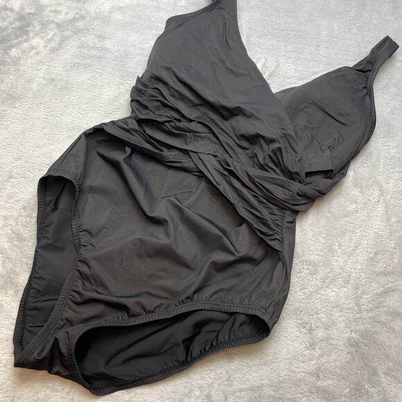 Lands End One Piece Swimsuit Womens 12DD Black Wrap V Neck Bra Ruched Slimming - Picture 1 of 8